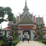 wat-arun-entree