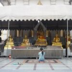 wat-traimit-bangkok-priere