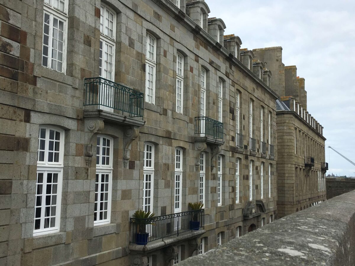 remparts-maisons-st-malo