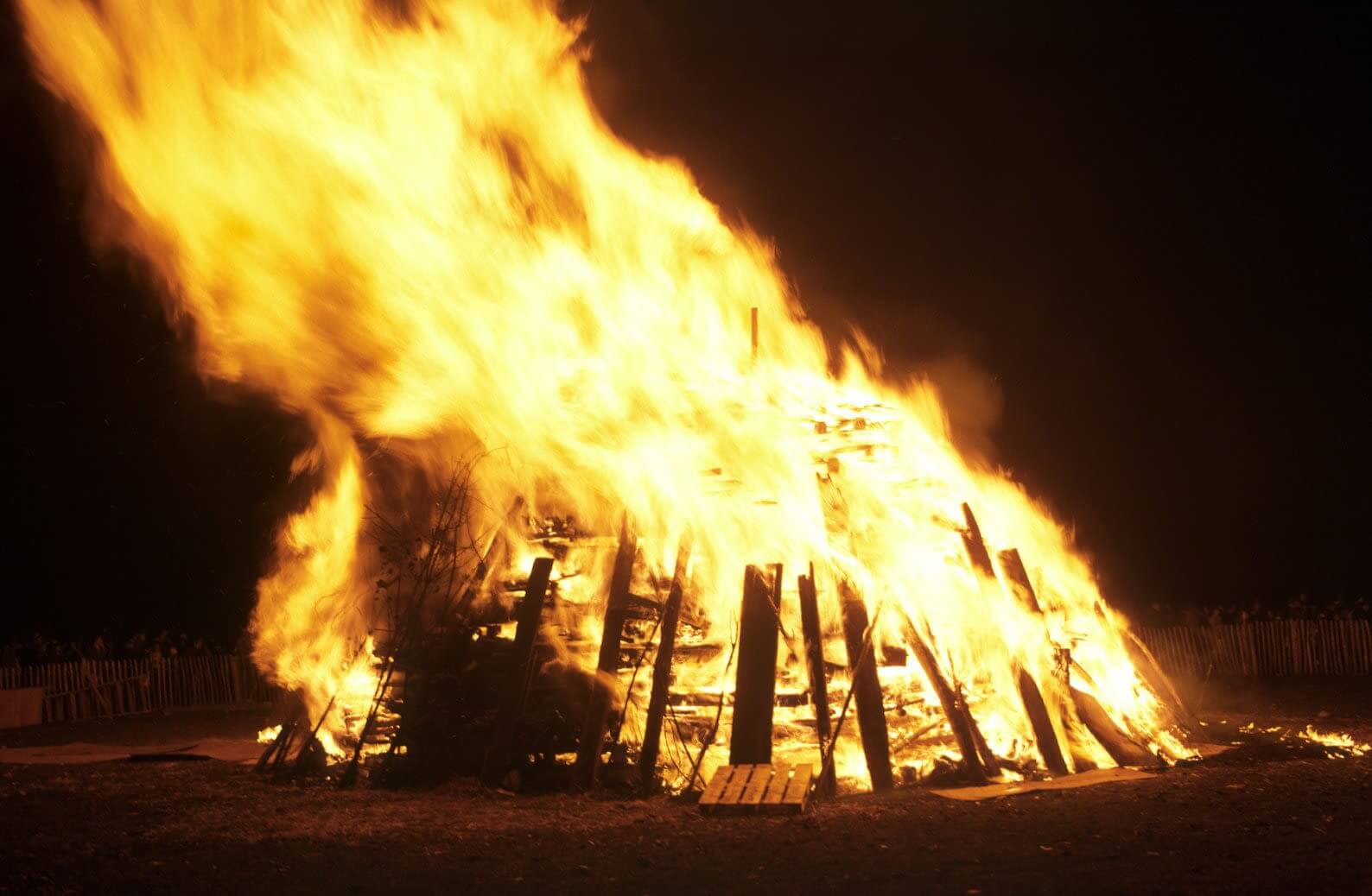 bondfire-night