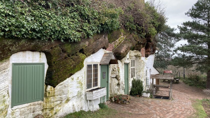 maison-troglodyte-shropshire