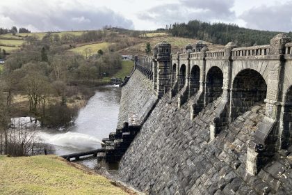 visiter-lake-vyrnwy-pays-de-galles-barrage