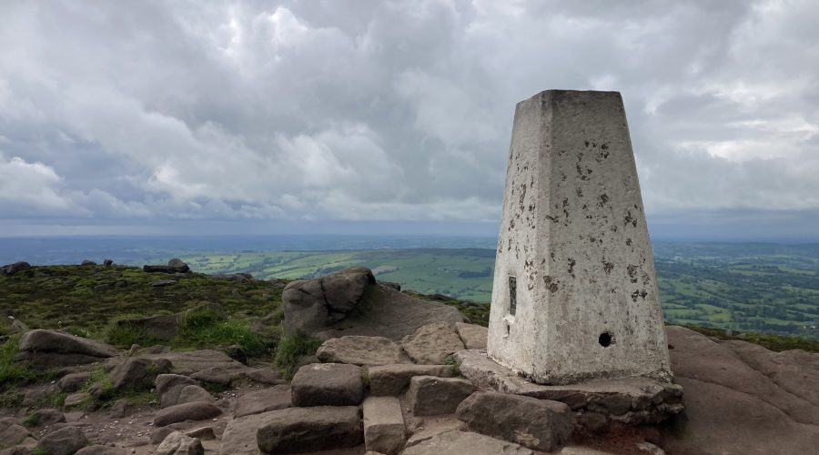 peak-district-roaches