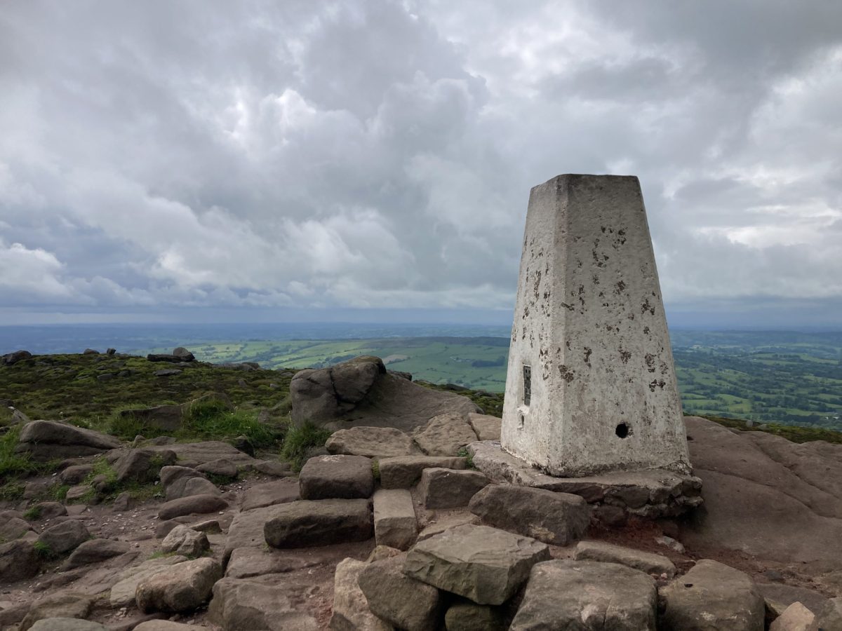peak-district-roaches
